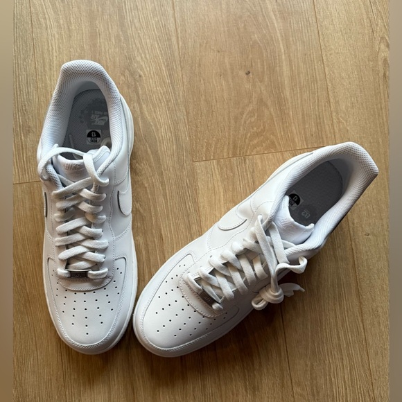 NIB Nike Air Force 1 ‘07 White Size 13 - Picture 4 of 10